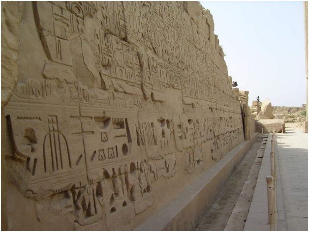 Hieroglyphen_am_Amun-Tempel Hieroglyphen_am_Amun-Tempel